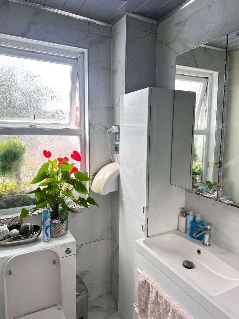Luxury Furnished Double Room |  | Couples Welcome (CR7 6JU)