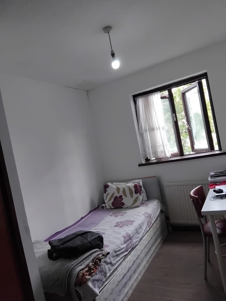 Single room for single person