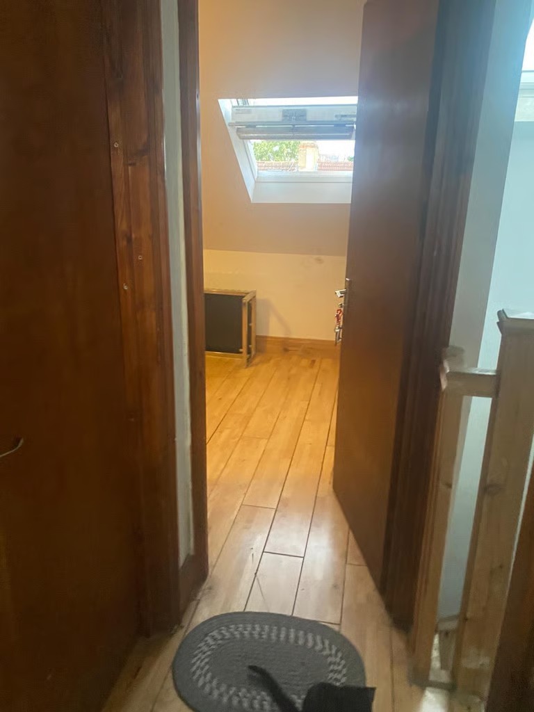 Loft room available for single person