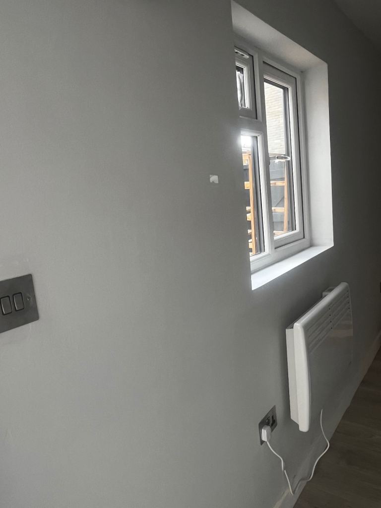 Self-contained Studio with separate entrance in Hornchurch (RM12 4DB)
