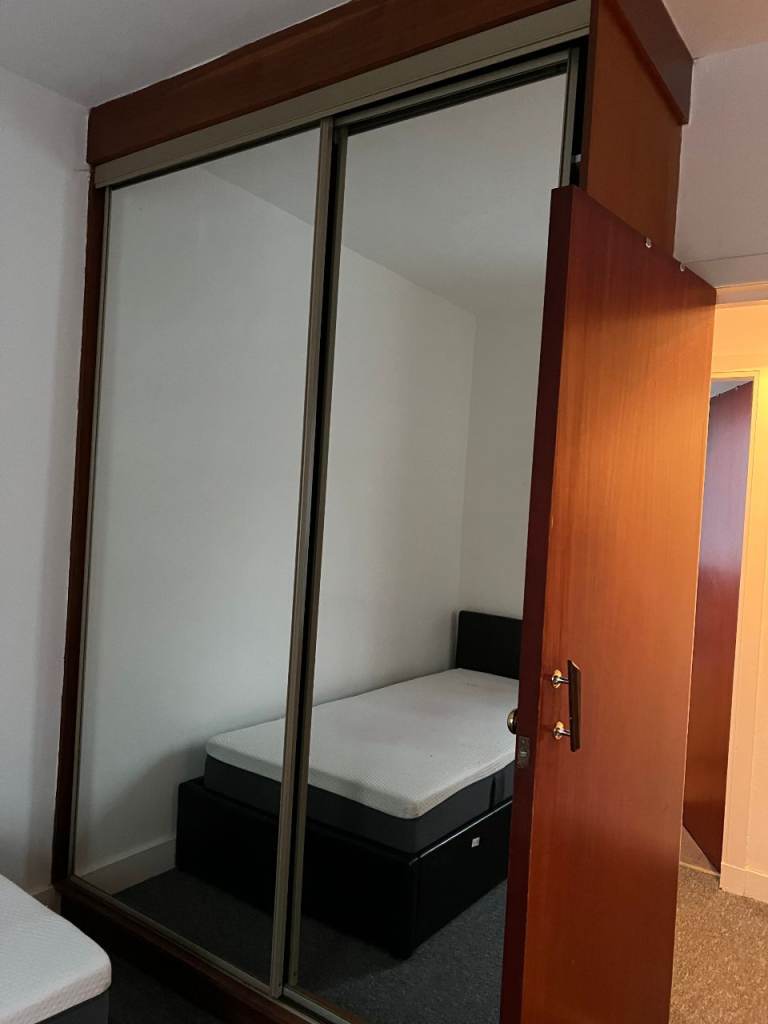 Fully Furnished Immaculate Double Room Available opposite to Aberdeen University £500pm (AB24 1TE)