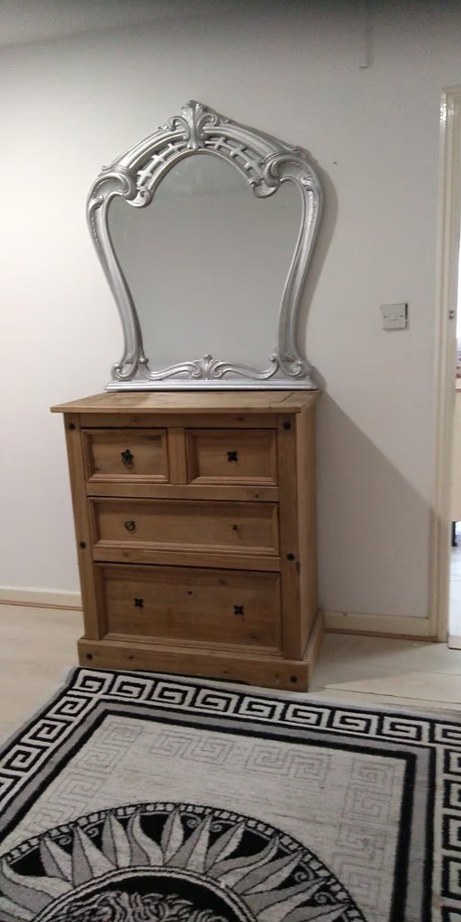 En-suite room to let