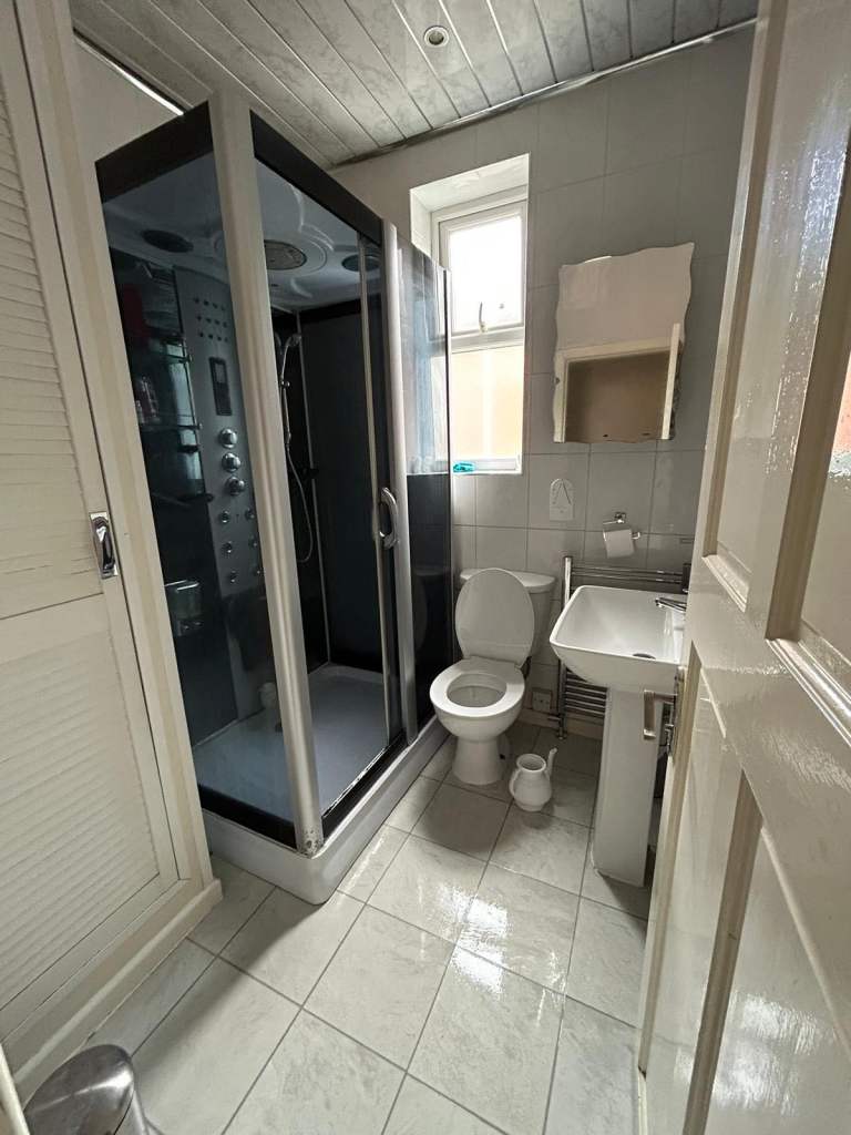 4-bedroom house at St. Albans rd, Rochdale OL16