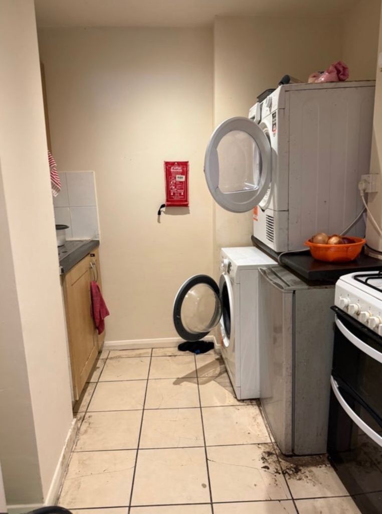 Newly Furnished Renovated Double Room - Dagenham  (RM10 8EL)