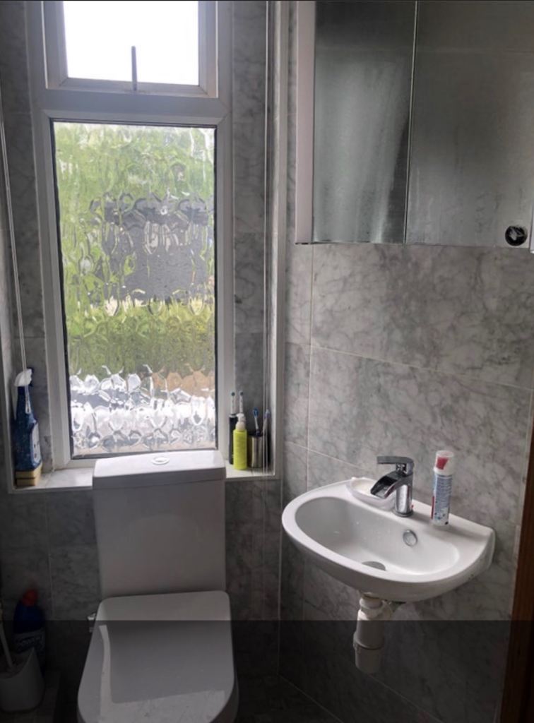 Spacious double room with all bills included Herbert rd, Woolwich (SE18 3QD)