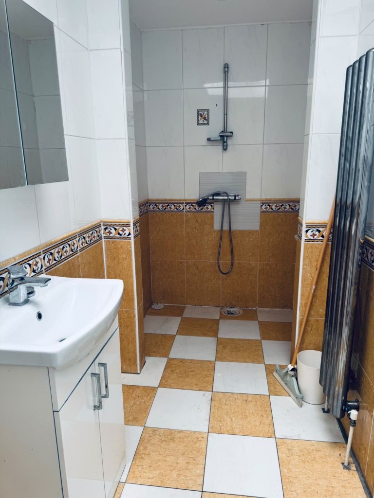 Separate 1 Bed Flat at Sewardstone rd, Waltham abbey (EN9 3QF)
