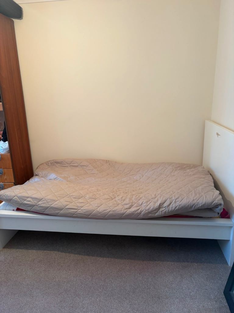 Large Double Room Watford ALL BILLS INC. (WD25 0FD)
