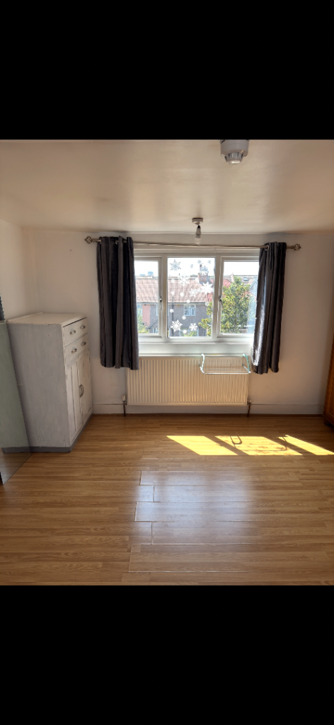 🏡 LUXURIOUS LARGE EN-SUITE ROOM | E17 8JE | ALL BILLS INCLUDED