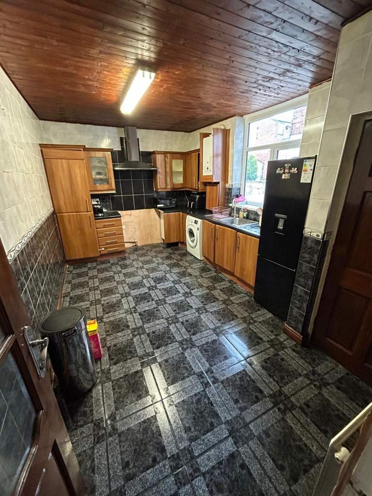 4-bedroom house at St. Albans rd, Rochdale OL16