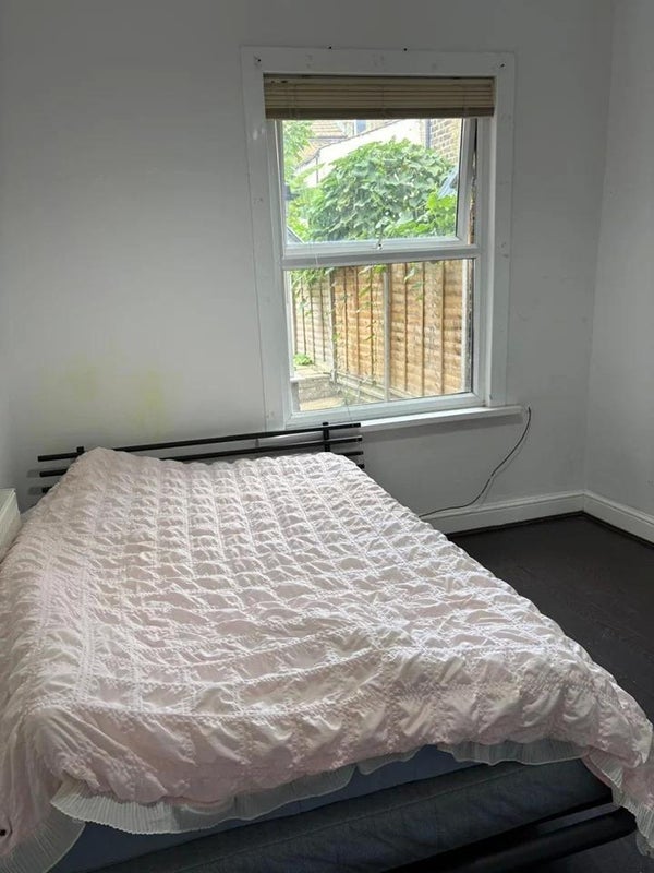 ✨ SPACIOUS VICTORIAN DOUBLE ROOM | £750 SINGLE / £850 COUPLES | Forest Gate E7 9LE