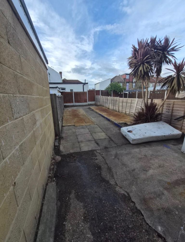 4 Bedroom house to rent directly off Ilford Lane Barking, London £2,150pm (IG1 2NG)