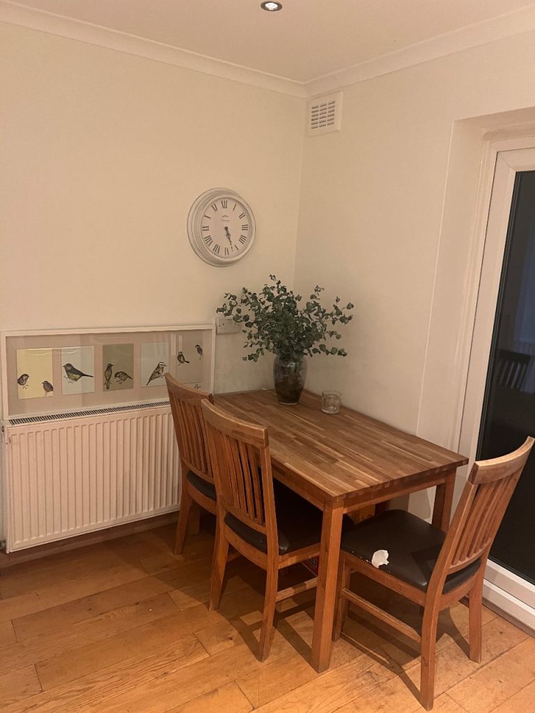 Loft room with ensuite for rent North London, London £1,100pm@N10 1AN