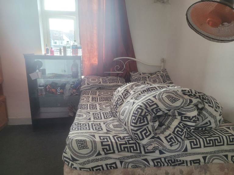 Double room Luton, Bedfordshire £650pm(LU3 1TG)