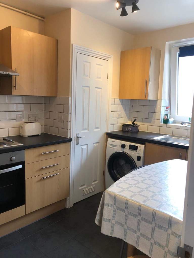 NEAR KINGS CROSS & ANGEL TUBE STATION! ZONE 1 Islington, London £179pw 775pcm N1 0TZ