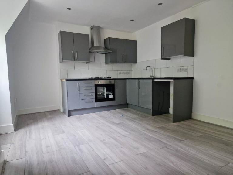 2-bed Flat to rent in converted house in Dulwich (SE22 8PU)