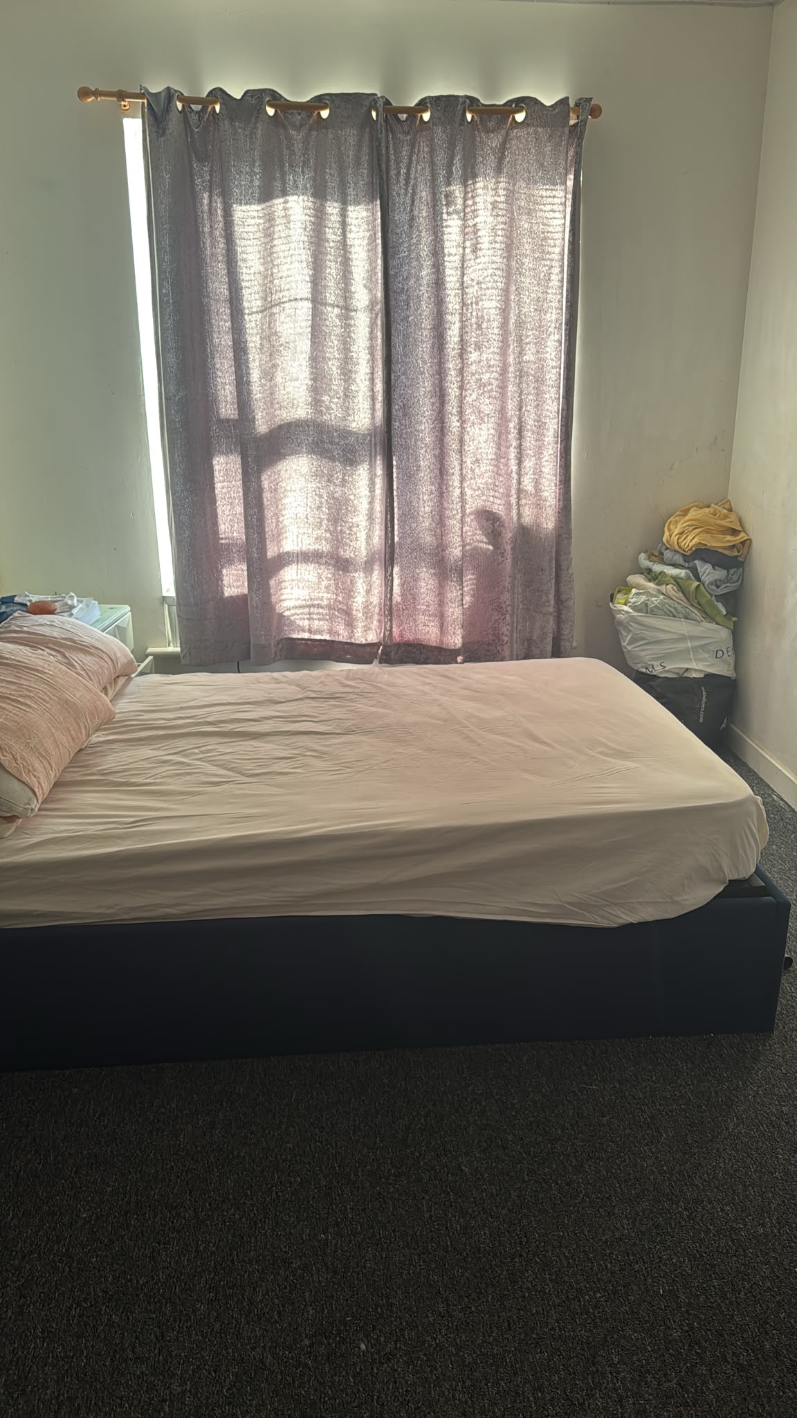 Double room only for professional female (SL1)