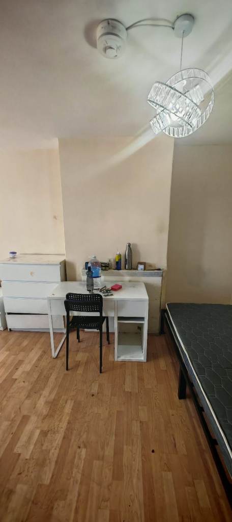 Double room - Canary Wharf, Isle of Dogs, London £200pw (E14 3HD)