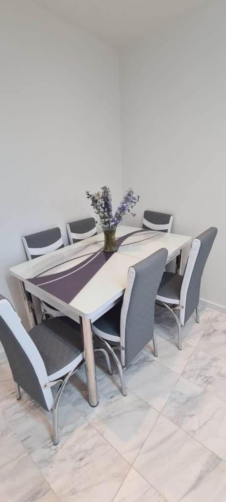 Double room to let in a family house in Little ilford E12 (Professional Muslim F)