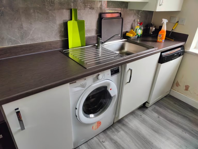 Double room at Sergeant Mark Stansfield Wy, Hyde SK14