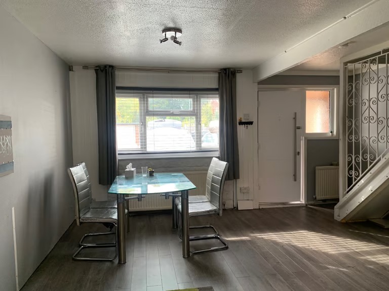 Room to let