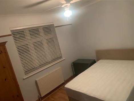 Studio to let