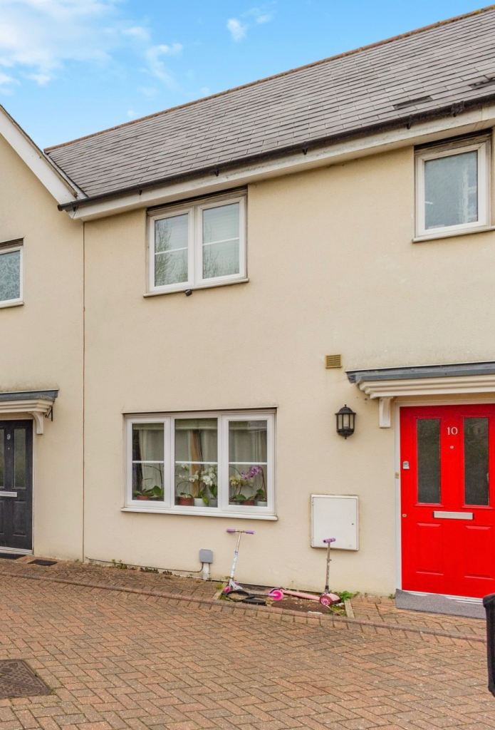 3 Bedroom House to Rent at Charles Church walk, Ilford (IG1 3RZ)