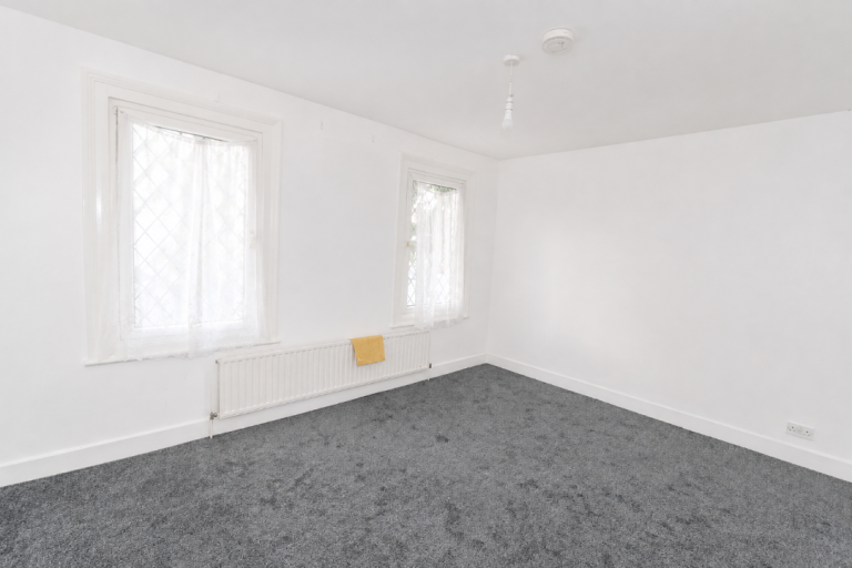 4 Bed Terraced House, stamford rd, East Ham (E6 1LP)