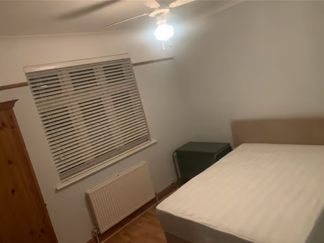 Studio to let