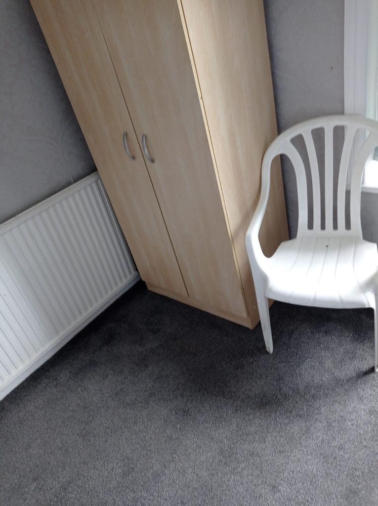 3 Bedroom Terraced House Available at Briggs ave, Wibsey Bradford £950pm (BD6 3AS)