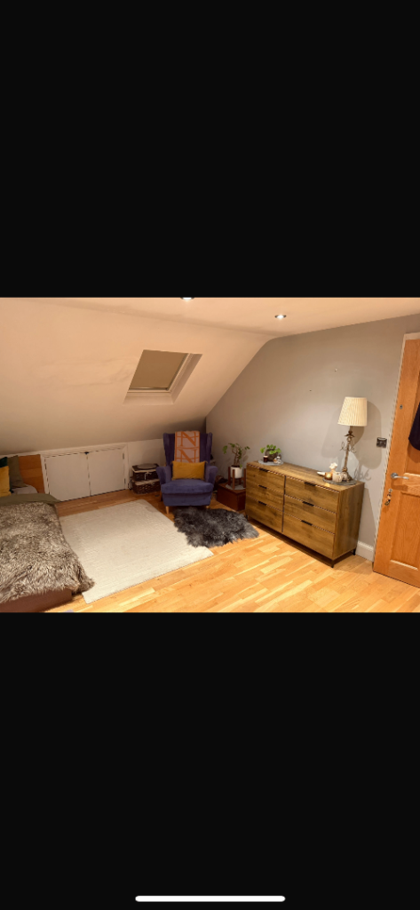 Loft room with ensuite for rent North London, London £1,100pm@N10 1AN