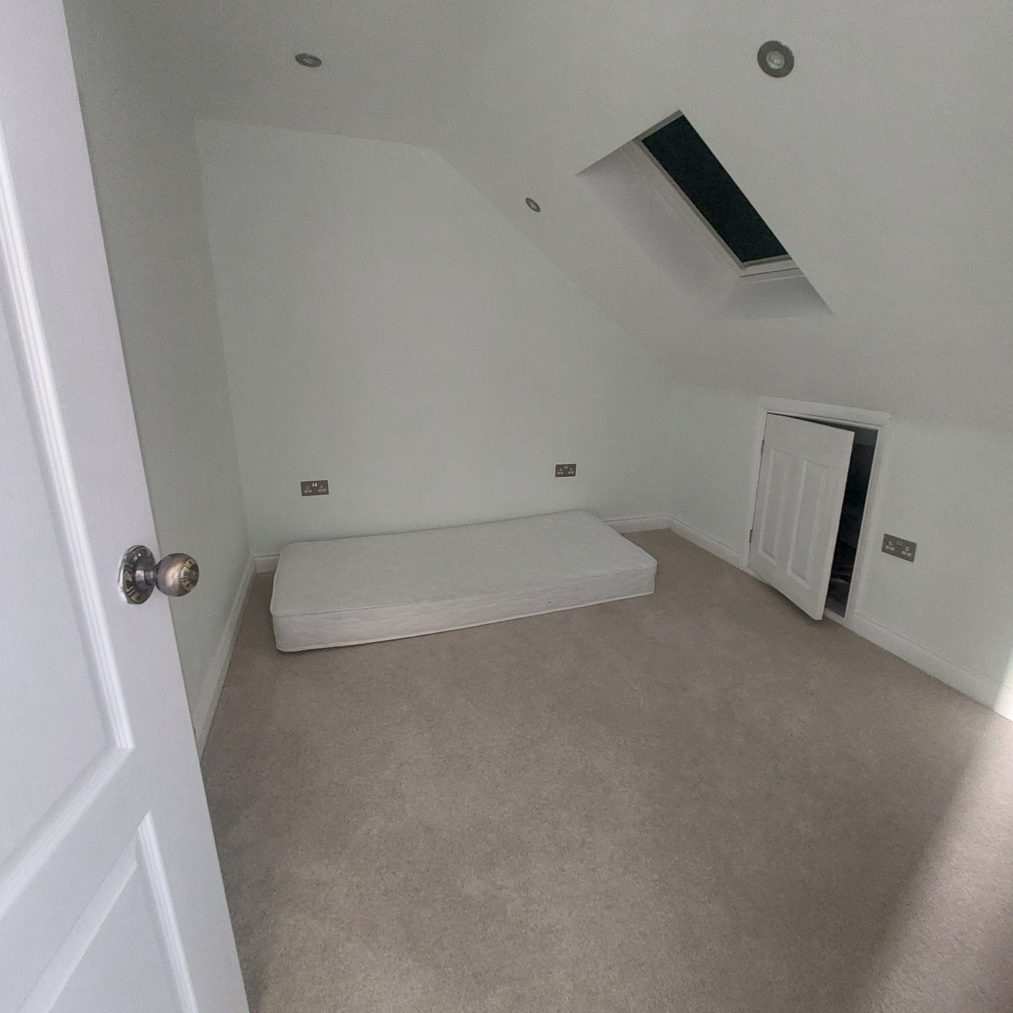 Beautiful flat available to let
