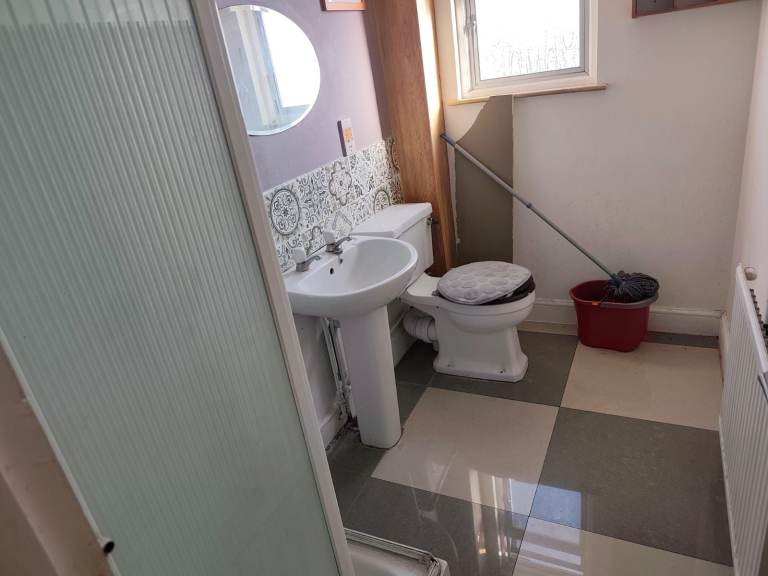 Single Rooms available in Mitcham (CR4 2EH)