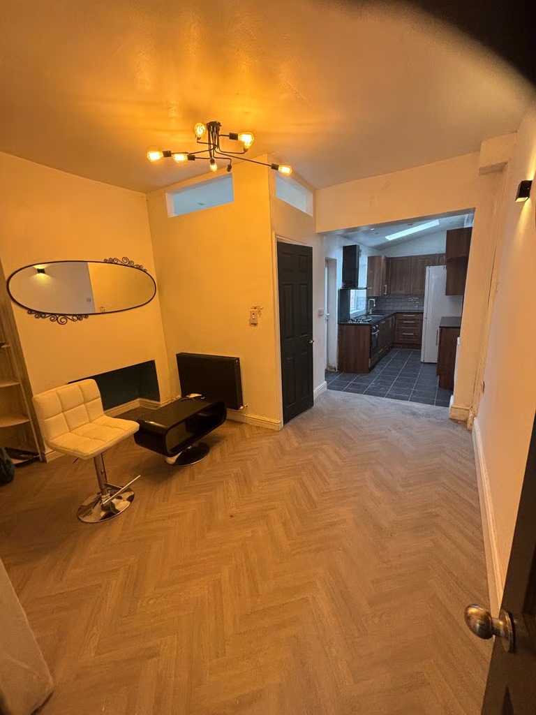 4-bedroom terraced house at Markington st, Rusholme M14 7JB