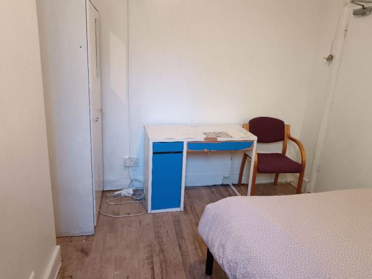 Double room to let at Green st, Upton Park E13 9DA