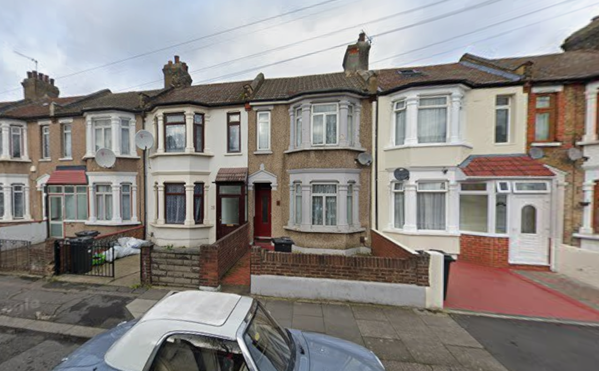 4 Bedroom house to rent directly off Ilford Lane Barking, London £2,150pm (IG1 2NG)