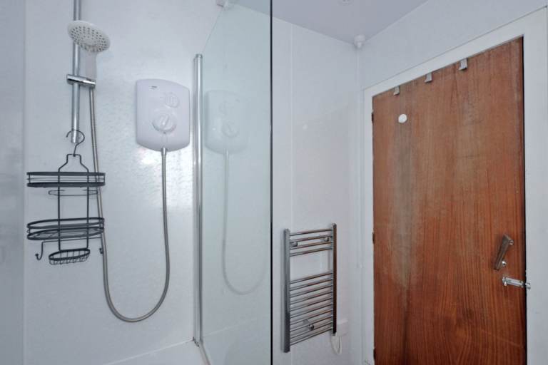 Fully Furnished Immaculate Double Room Available opposite to Aberdeen University £500pm (AB24 1TE)