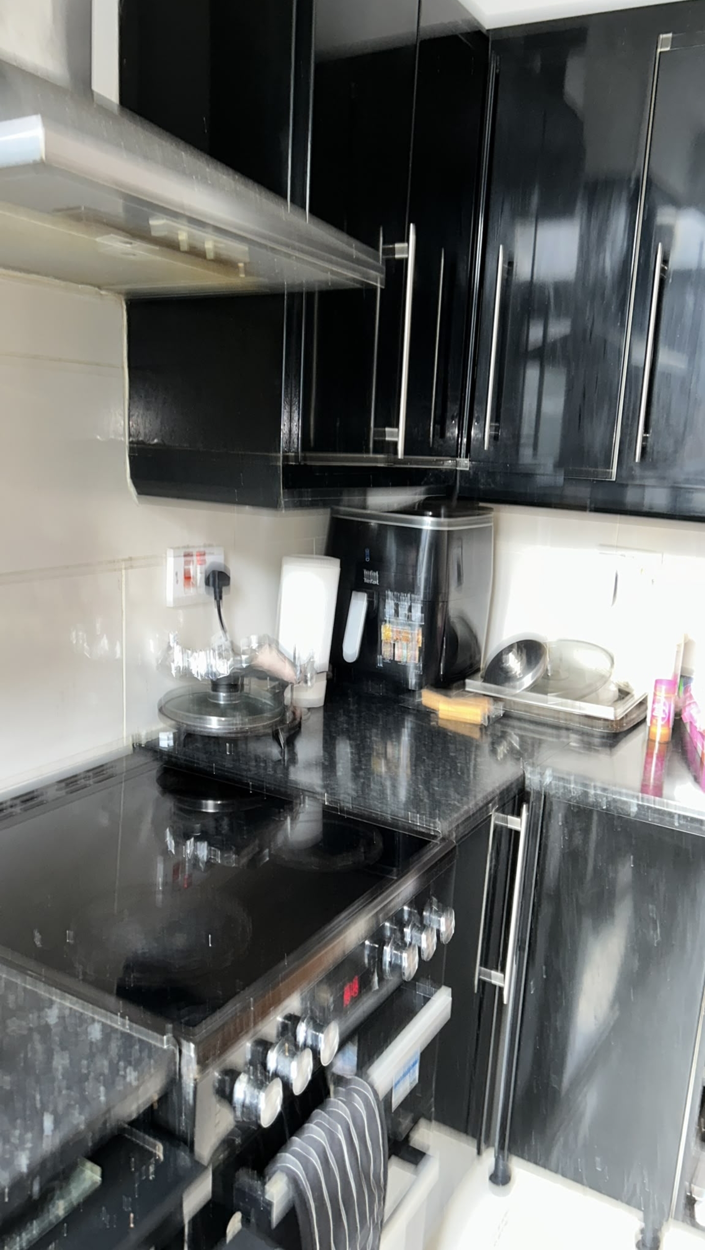 Sigle Room to rent at Tulsey hill, Brixton (SW2 2DQ)