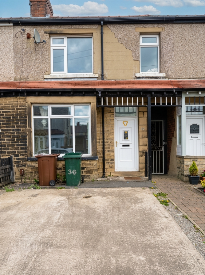 3 Bedroom Terraced House Available at Briggs ave, Wibsey Bradford £950pm (BD6 3AS)