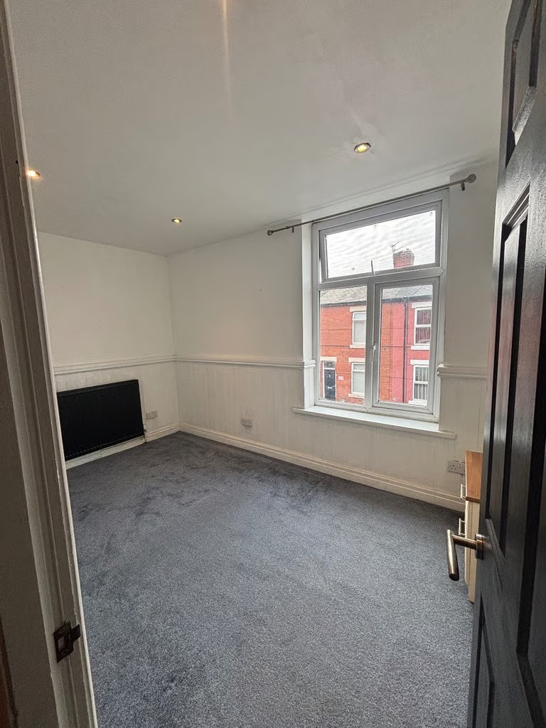 4-bedroom terraced house at Markington st, Rusholme M14 7JB