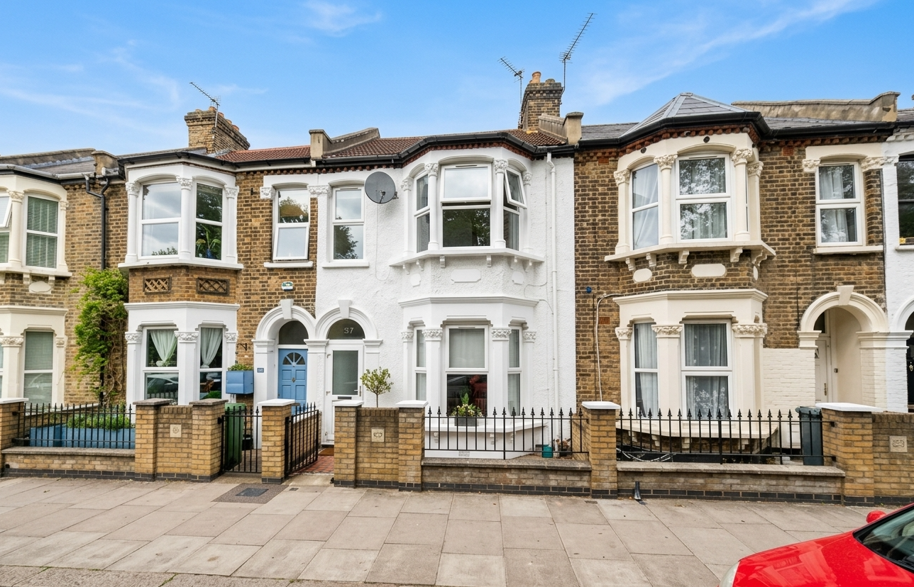 ✨ SPACIOUS VICTORIAN DOUBLE ROOM | £750 SINGLE / £850 COUPLES | Forest Gate E7 9LE