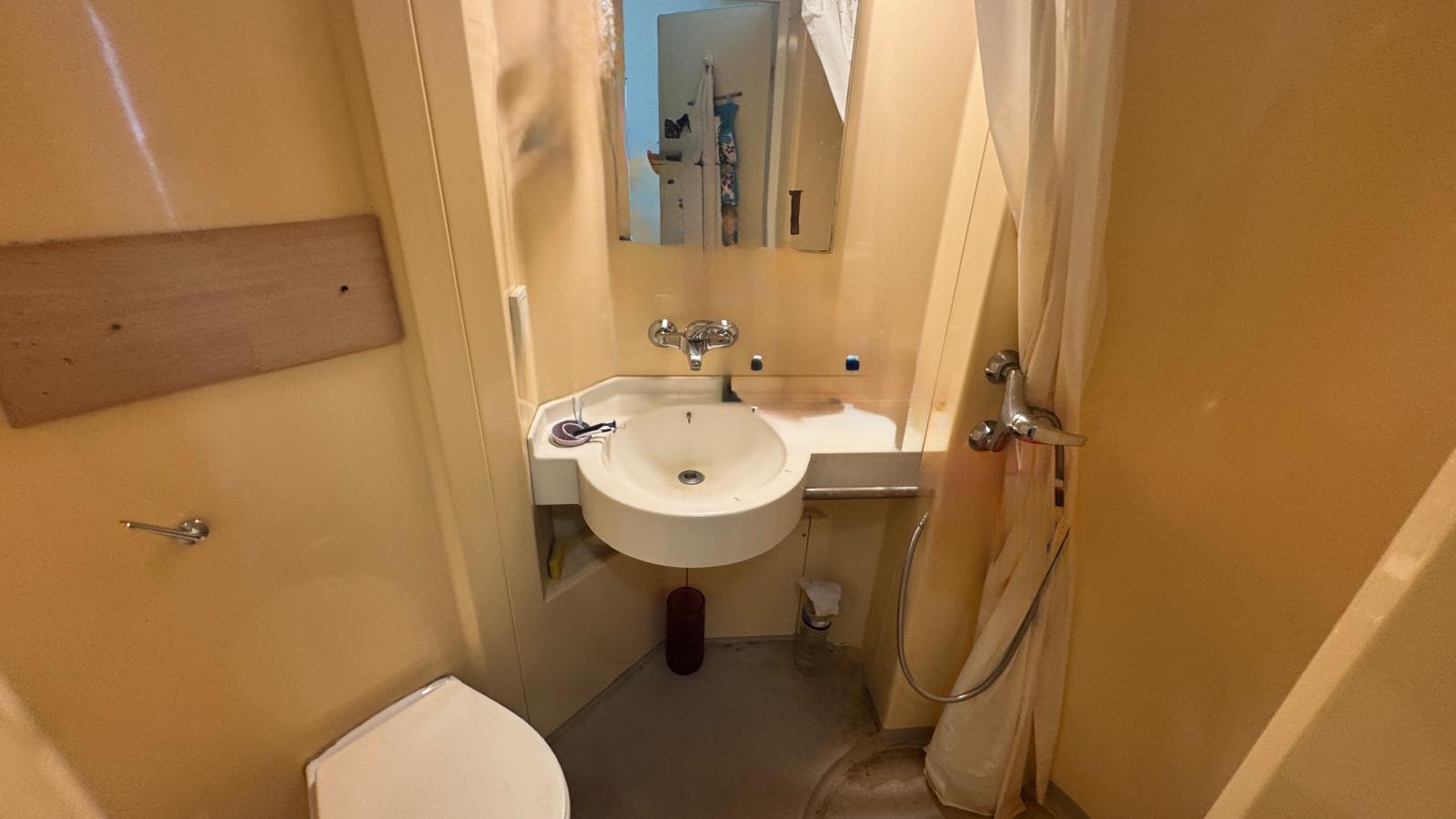 GROUND FLOOR ENSUITE ROOM – W4 3AY