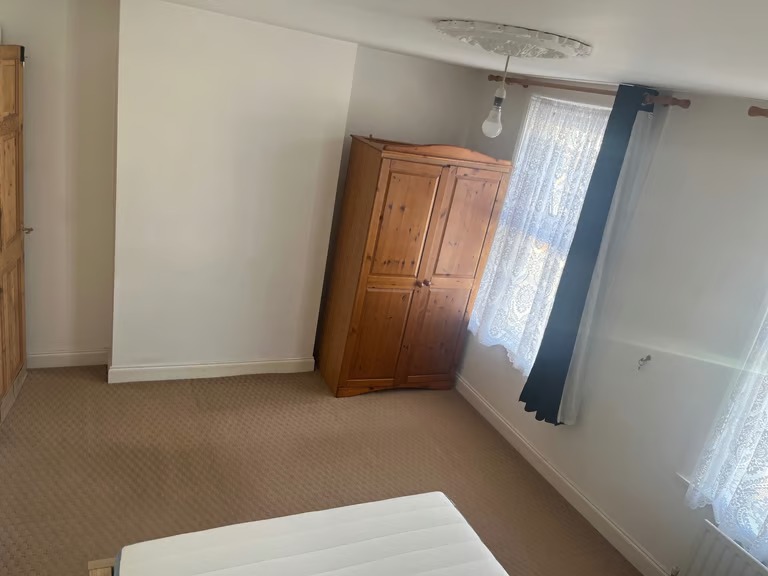 Room to let