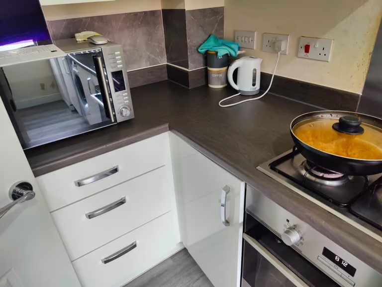 Double room at Sergeant Mark Stansfield Wy, Hyde SK14