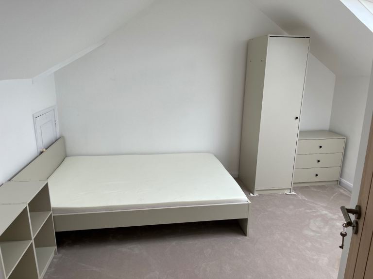 🏡 Modern En-Suite Double Room in Barking | £850 PCM | Bills Inclusive Single-female IG11 9AF