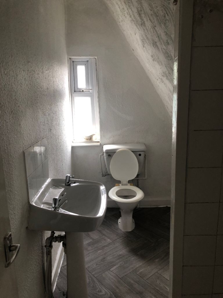 1-bed loft flat at Rochdale rd, Blackley M9 8AH