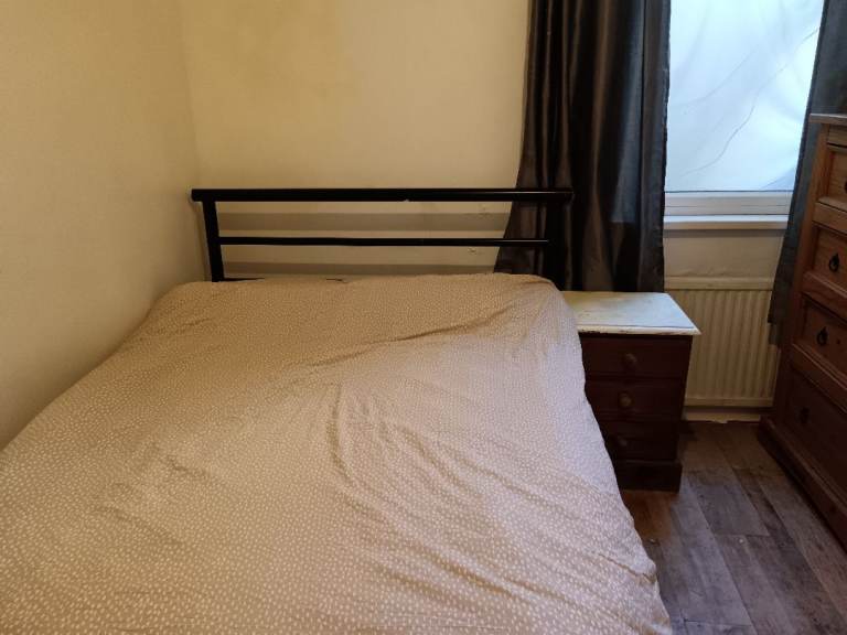 Double room to let at Green st, Upton Park E13 9DA
