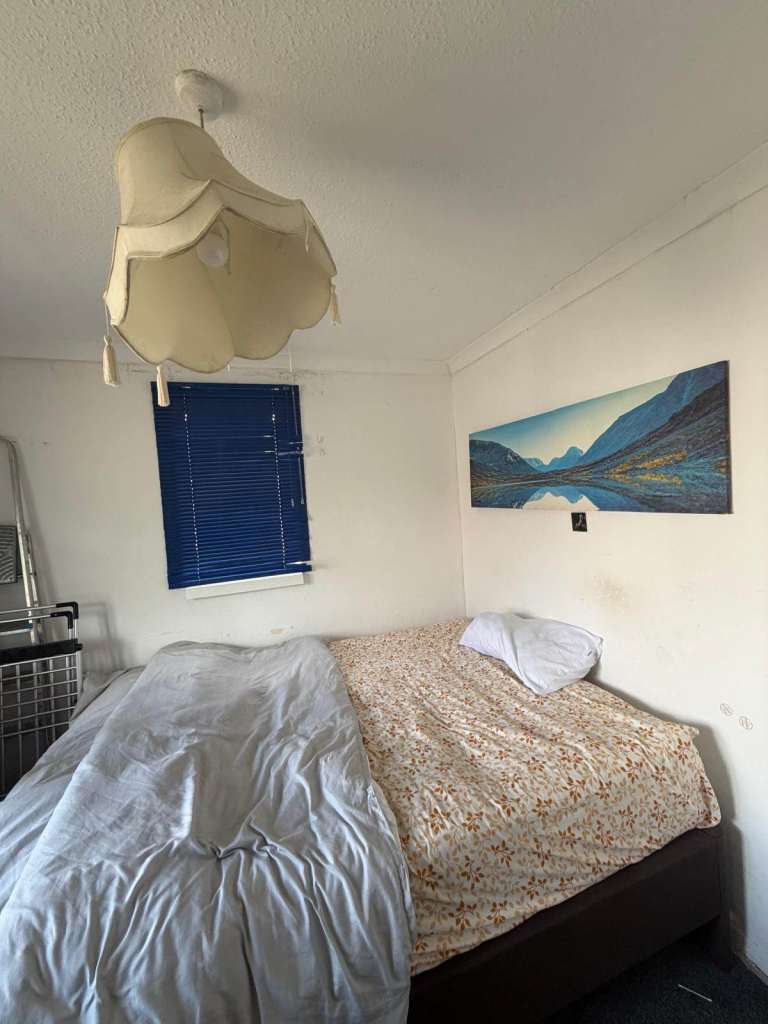 2 Bed Flat (maisonette) to rent in Harlingon (UB3 5LT)