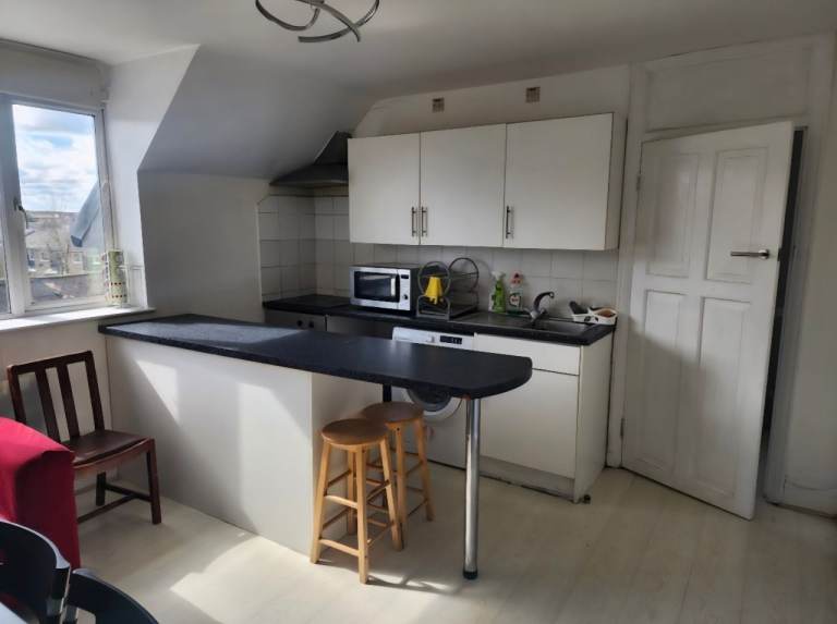 Beautiful 2 bedroom flat, Great West Road TW5