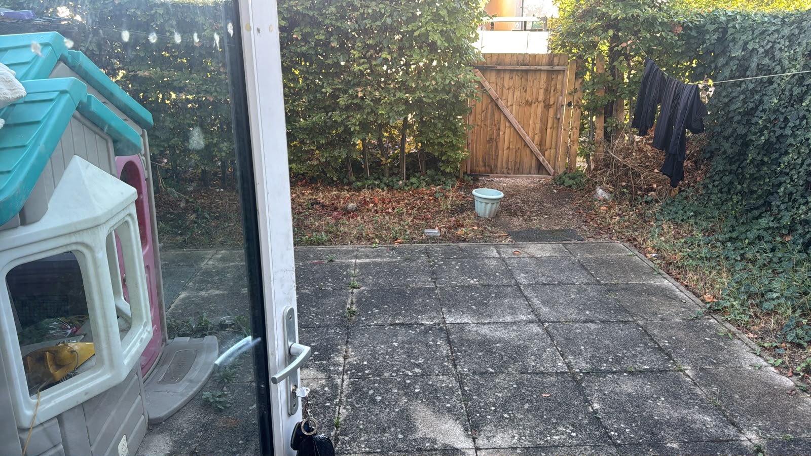 Double room only for professional female (SL1)