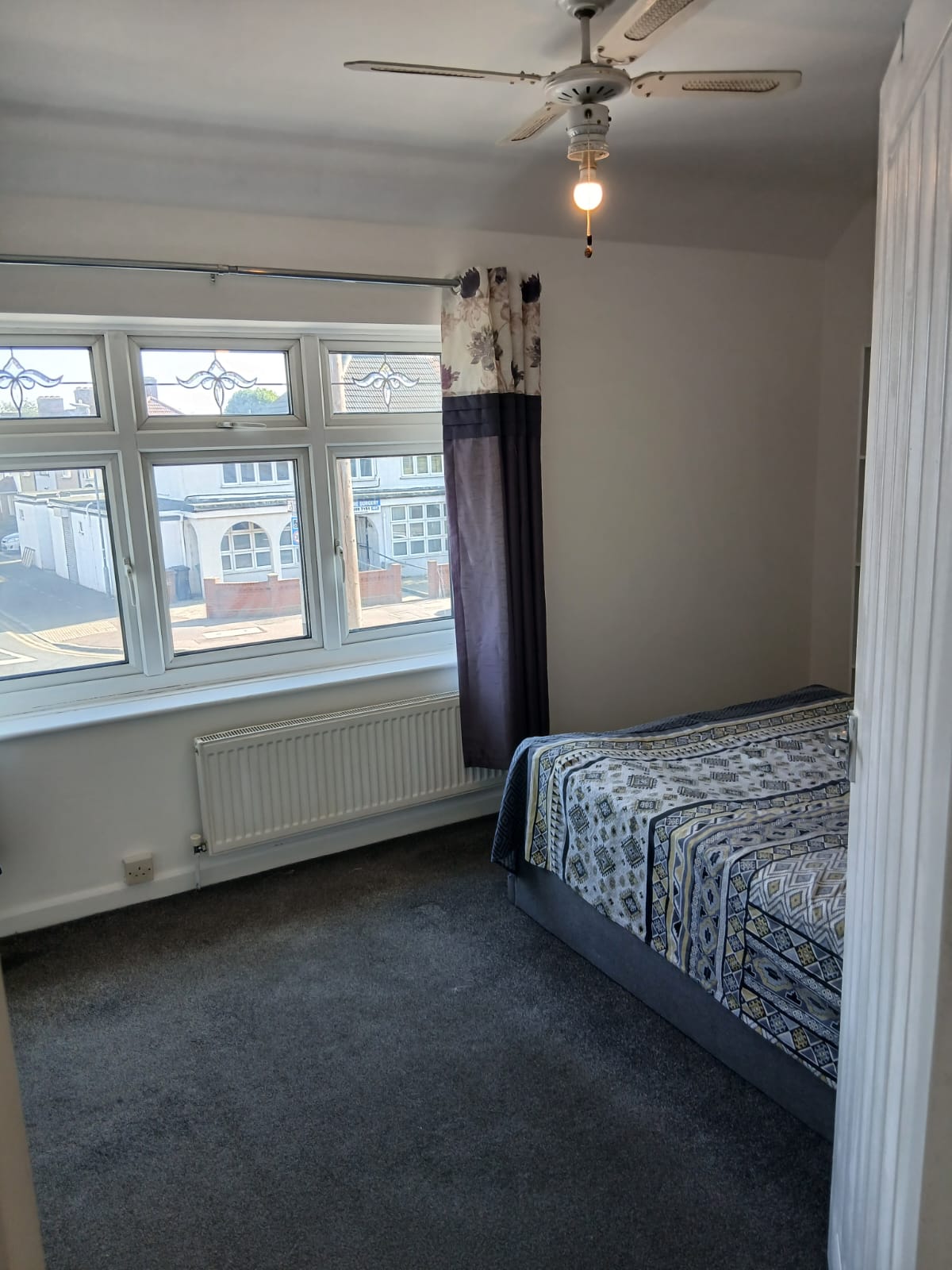 2 Double Rooms at Green Ln, Near Chadwell heath station (RM8 1DB)